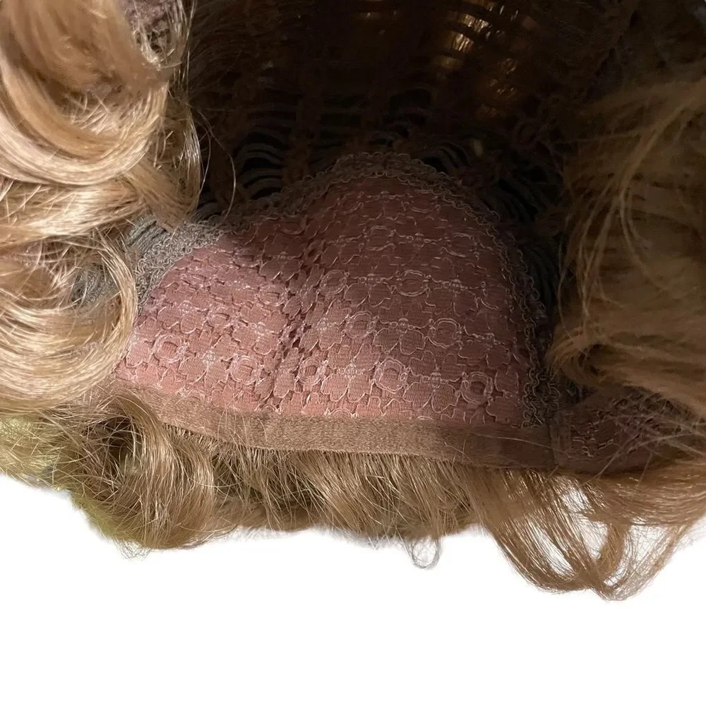 Vintage 1970s Eterna Wavy Dark Blonde Wig - Marché